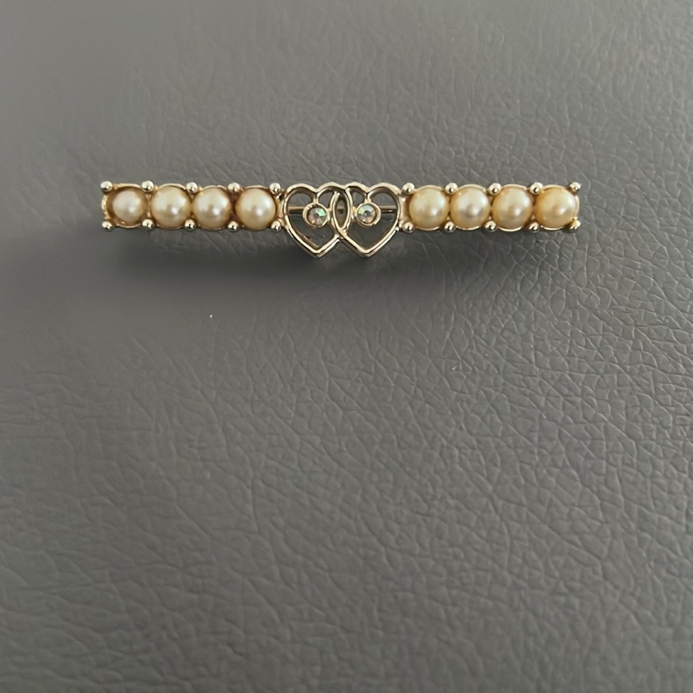 Sarah Coventry Lapel Pin Brooch Vintage Pearls and Hearts Silver Tone